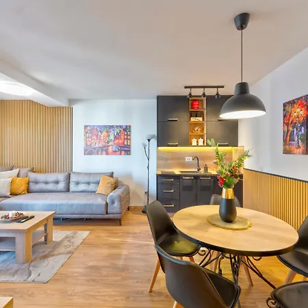 Avantura 14 Apartment