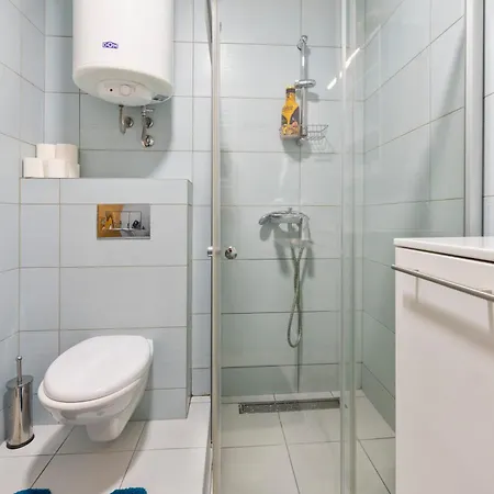 Avantura 14 兹拉蒂博尔